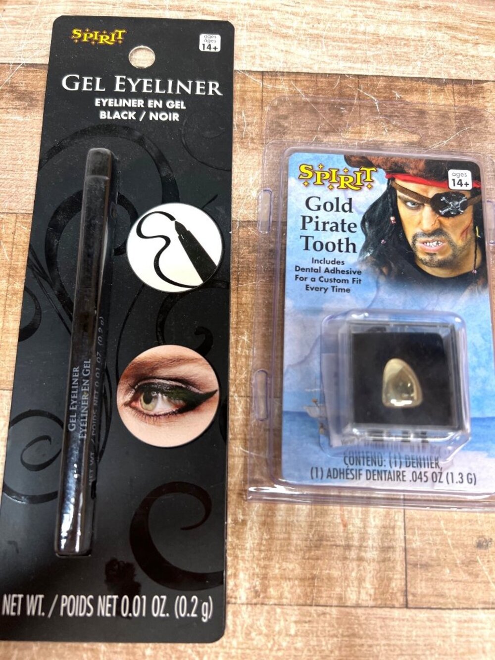 Spirit Halloween Gel Eyeliner & Gold Pirate Tooth Costume Accessories Ages 14+